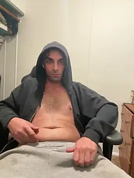 Snapshot of s-n_love_play chatting on March 23, 9:35 am s-n love play online show from March 23, 9:35 am