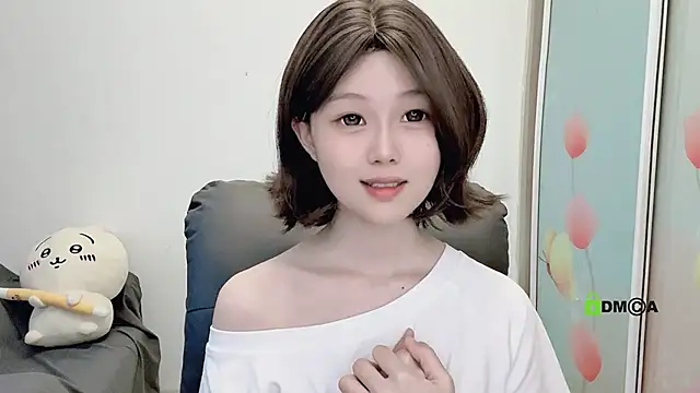 gummy-candy online show from October 11, 1:05 am