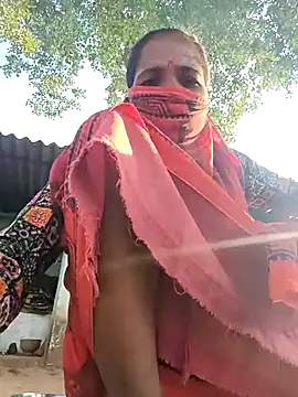 Snapshot of Hot-honi chatting on October 5, 1:59 am Hot-honi online show from October 5, 1:59 am