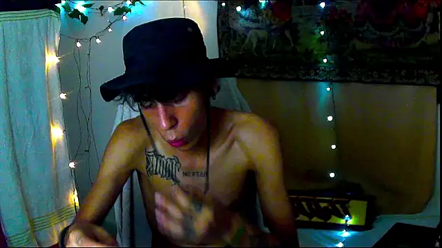 Crxxxsh online show from September 18, 7:54 am