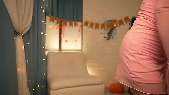 Snapshot of Ruminelle chatting on December 19, 12:23 pm Ruminelle online show from December 19, 12:23 pm