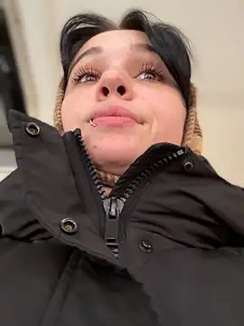 Snapshot of VendiMur chatting on October 30, 2:57 am VendiMur online show from October 30, 2:57 am