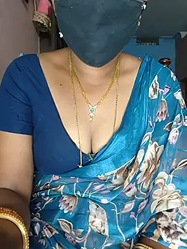 Snapshot of SindhuHappy chatting on May 31, 11:28 pm SindhuHappy online show from May 31, 11:28 pm