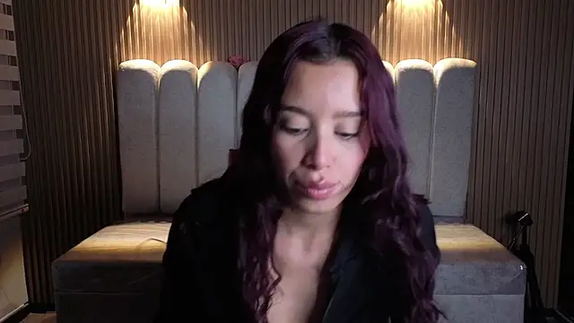  Mia Evans 1 online show from July 9, 7:40 pm