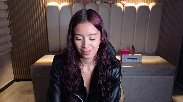  Mia Evans 1 online show from July 28, 5:23 pm