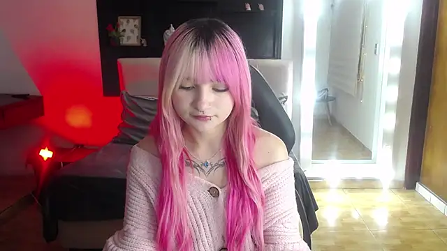  Charlotte Collins  online show from July 3, 3:51 pm