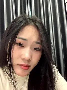 Snapshot of LylyBaby1888 chatting on January 14, 2:17 am LylyBaby1888 online show from January 14, 2:17 am