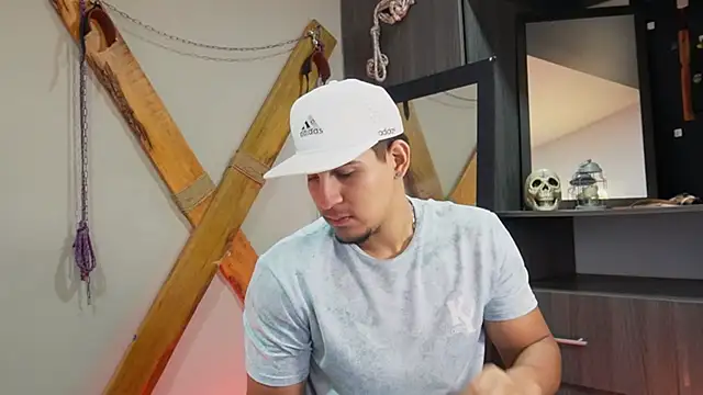 massimo vidal  online show from September 11, 12:05 pm