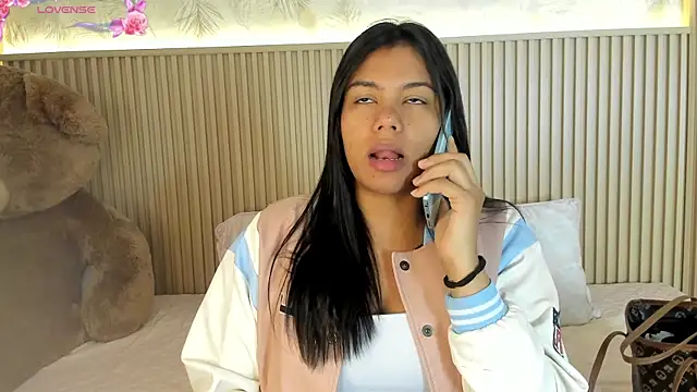 Snapshot of Liss-Reyes chatting on July 20, 1:35 pm Liss-Reyes online show from July 20, 1:35 pm