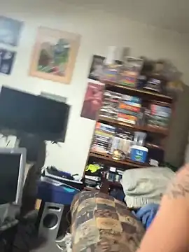 Stephanie1984 online show from December 18, 3:45 am