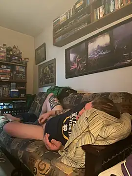 Stephanie1984 online show from January 19, 3:32 am