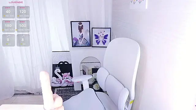 Snapshot of Scarlett-oracle chatting on December 4, 12:31 am Scarlett-oracle online show from December 4, 12:31 am