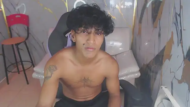 bull cam online show from October 26, 4:24 pm