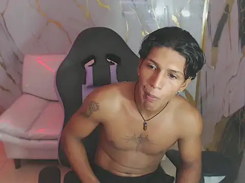 bull cam online show from October 28, 3:47 pm