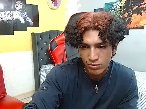 bull cam online show from December 19, 2:46 pm