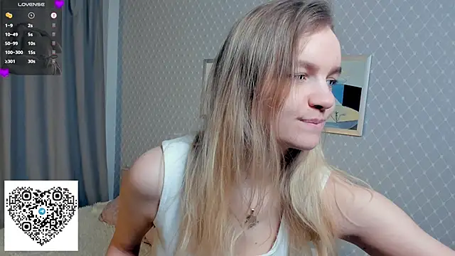 KerenFurguson online show from November 4, 8:30 pm