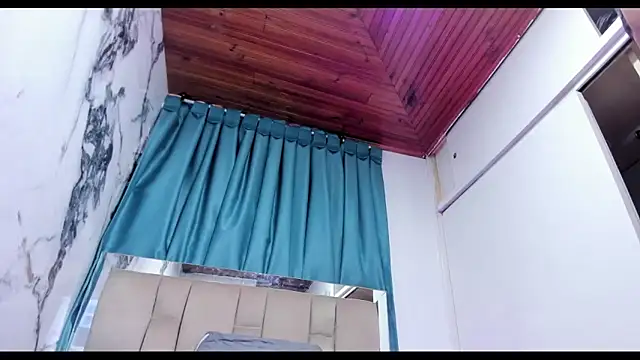 Snapshot of maraa_X chatting on November 5, 7:36 pm maraa X online show from November 5, 7:36 pm