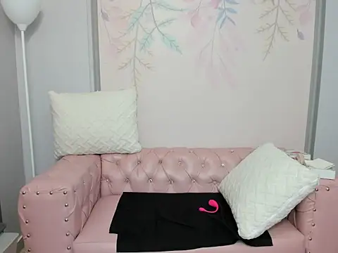 Snapshot of Liasweetie_ chatting on September 18, 6:43 pm Liasweetie online show from September 18, 6:43 pm