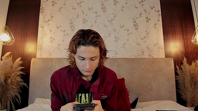 Snapshot of DarcyCullen chatting on September 19, 11:33 am DarcyCullen online show from September 19, 11:33 am