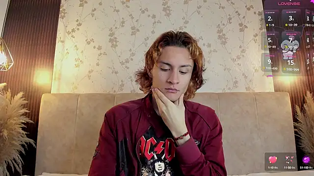 Snapshot of DarcyCullen chatting on September 20, 11:44 am DarcyCullen online show from September 20, 11:44 am