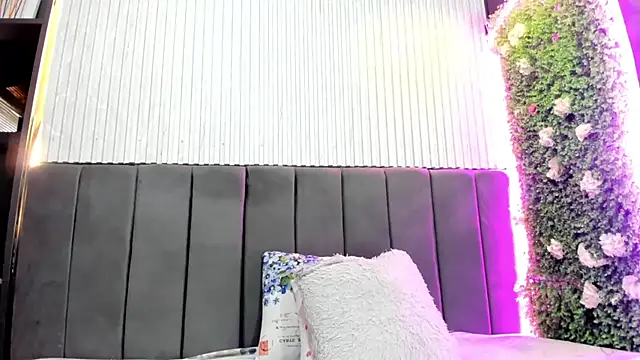 Skarlett hot  online show from January 14, 9:52 pm