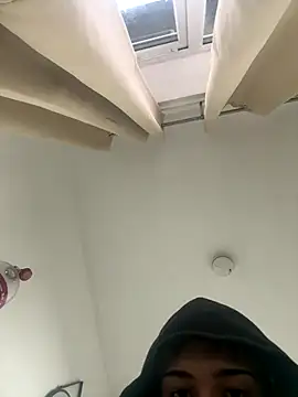 Snapshot of Banandgdjrb chatting on November 17, 4:13 pm Banandgdjrb online show from November 17, 4:13 pm