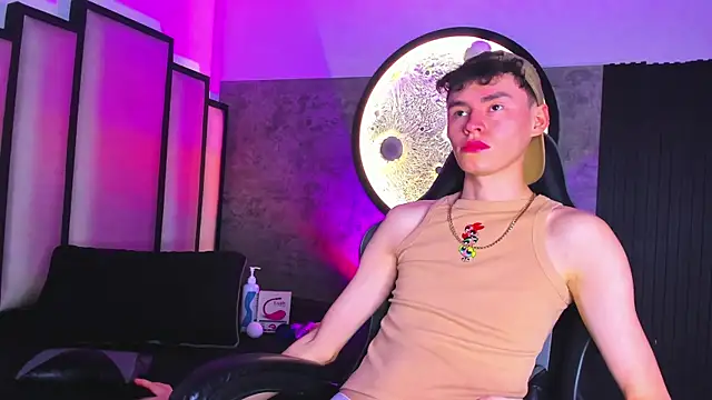 Snapshot of Deivid_oficial20 chatting on October 30, 7:36 pm Deivid oficial20 online show from October 30, 7:36 pm