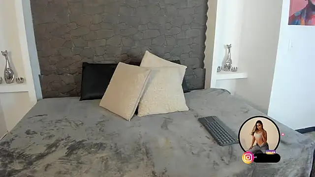 Snapshot of aby_smiith_ chatting on November 11, 7:36 pm aby smiith online show from November 11, 7:36 pm