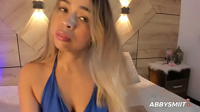 Snapshot of aby_smiith_ chatting on June 11, 7:34 pm aby smiith online show from June 11, 7:34 pm