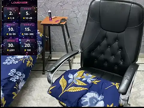 Snapshot of LuvLayla chatting on June 14, 9:50 pm LuvLayla online show from June 14, 9:50 pm