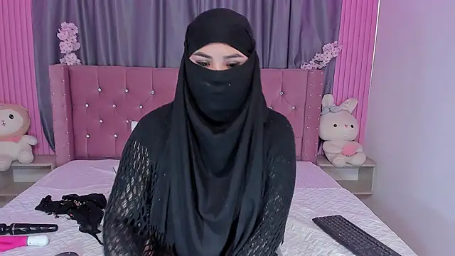 Nayla-Mouna online show from November 20, 12:05 pm