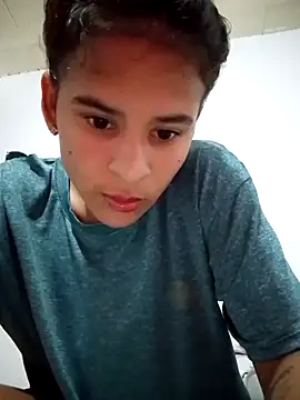 Snapshot of dali0420 chatting on November 6, 3:40 am dali0420 online show from November 6, 3:40 am