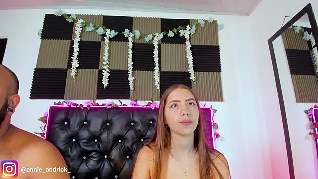 Snapshot of _leda_swan_ chatting on May 4, 2:07 am leda swan online show from May 4, 2:07 am