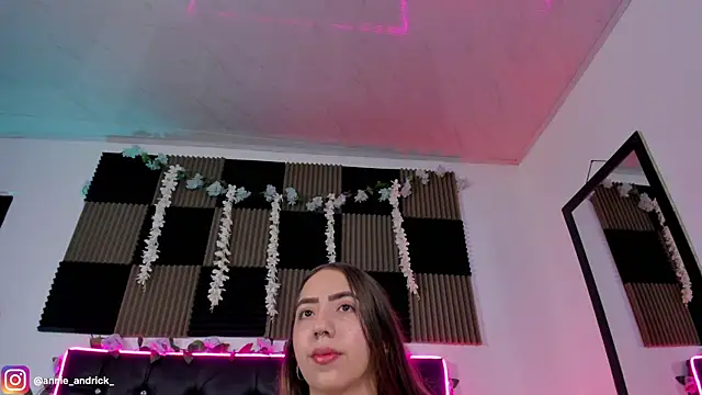 Snapshot of _leda_swan_ chatting on May 30, 9:17 am leda swan online show from May 30, 9:17 am