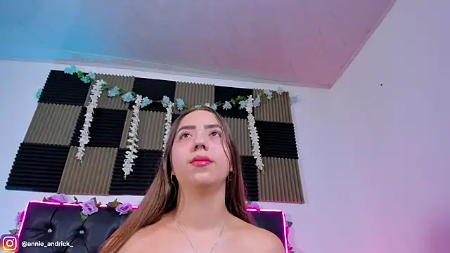 Snapshot of _leda_swan_ chatting on June 28, 11:05 am leda swan online show from June 28, 11:05 am