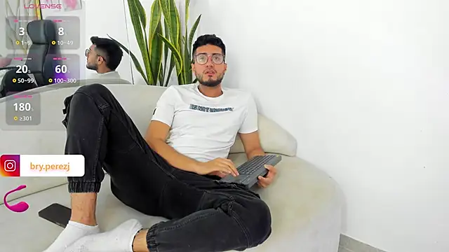 bryXonStorm online show from September 10, 11:38 pm