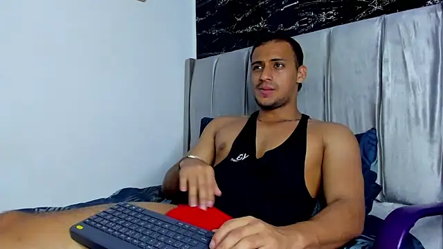 Thomas Wayne online show from March 8, 6:39 am