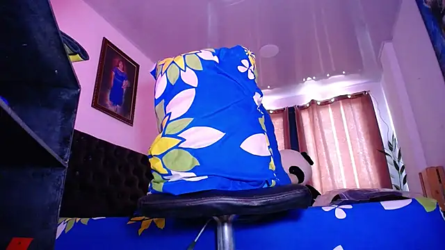 Snapshot of oodirty_hellen chatting on October 22, 8:41 pm oodirty hellen online show from October 22, 8:41 pm