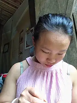 Snapshot of liu-liusexy chatting on May 25, 2:17 am liu-liusexy online show from May 25, 2:17 am
