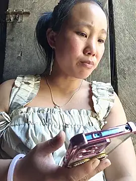 Snapshot of liu-liusexy chatting on May 27, 6:43 am liu-liusexy online show from May 27, 6:43 am