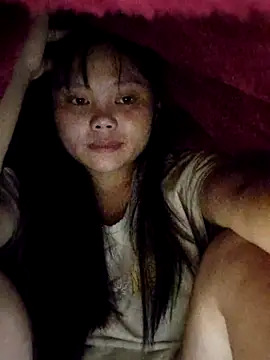 Snapshot of omiu-baby chatting on June 18, 3:16 pm omiu-baby online show from June 18, 3:16 pm