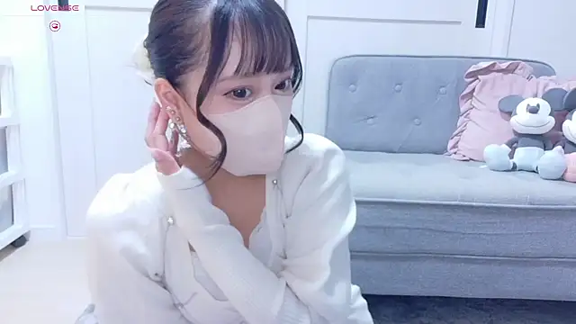 YURi luv online show from November 4, 11:09 am