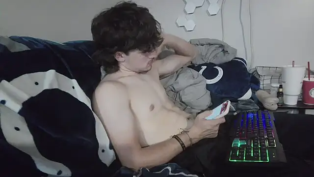 Snapshot of conradical18 chatting on September 13, 1:16 am conradical18 online show from September 13, 1:16 am