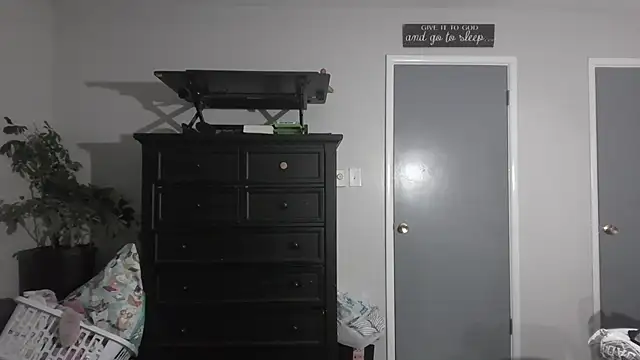 Snapshot of conradical18 chatting on December 16, 7:24 am conradical18 online show from December 16, 7:24 am