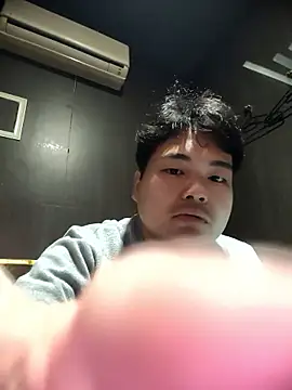 Snapshot of sho1101music chatting on November 17, 5:35 am sho1101music online show from November 17, 5:35 am