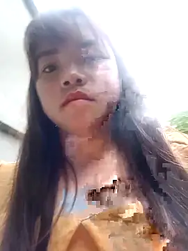 Snapshot of AnHa19 chatting on October 11, 1:27 am AnHa19 online show from October 11, 1:27 am