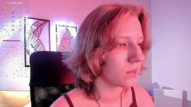 Hailey Foxy online show from October 25, 8:55 am