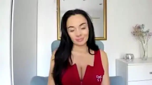 Snapshot of StellaSensual chatting on June 12, 6:34 am StellaSensual online show from June 12, 6:34 am