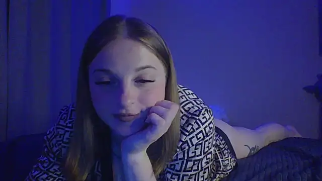 Snapshot of Star_Girlish chatting on October 3, 8:17 pm Star Girlish online show from October 3, 8:17 pm