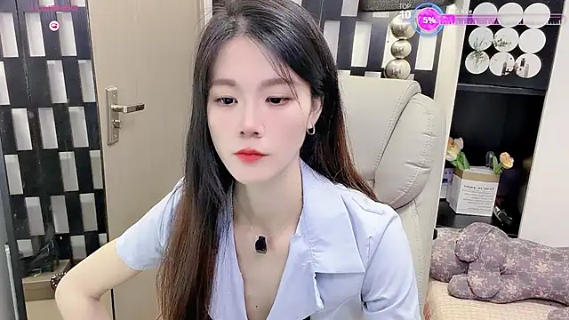 Snapshot of Yueyue-MM chatting on July 4, 1:45 am Yueyue-MM online show from July 4, 1:45 am